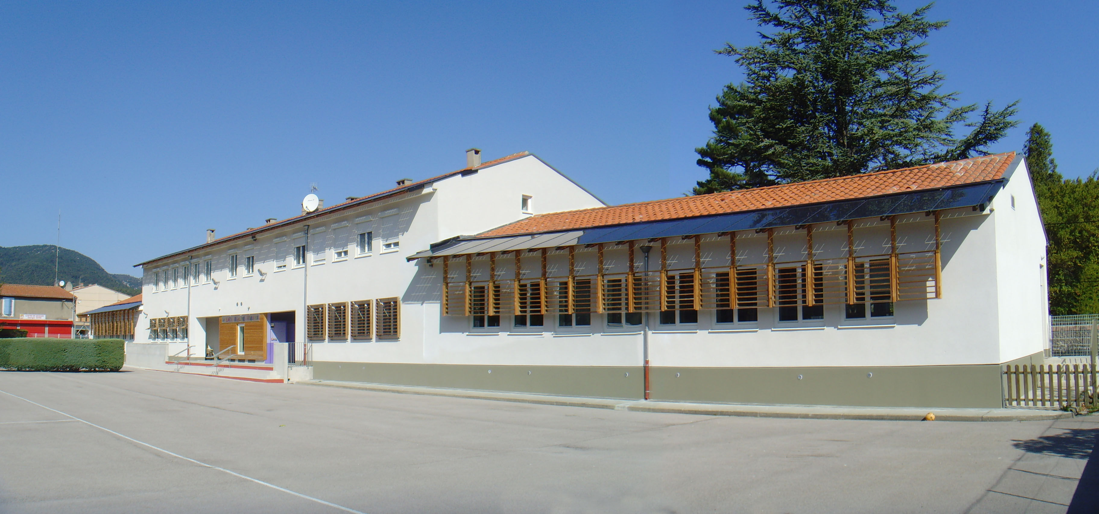 GROUPE SCOLAIRE
J.J. MORER
ECOLE_Caudies/photos/03.jpg