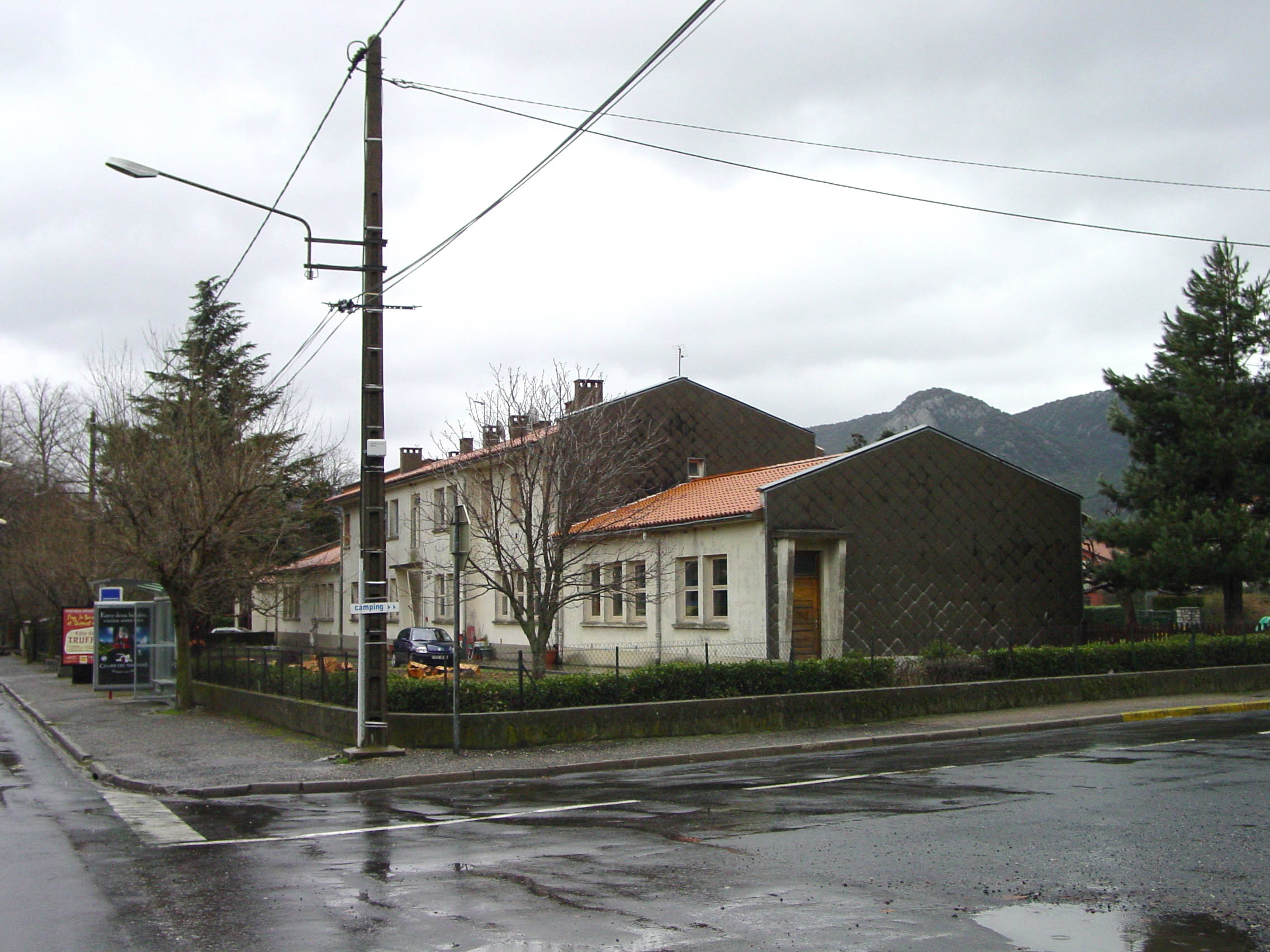GROUPE SCOLAIRE
J.J. MORER
ECOLE_Caudies/photos/09.jpg