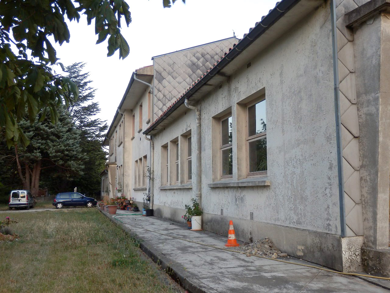 GROUPE SCOLAIRE
J.J. MORER
ECOLE_Caudies/photos/10.jpg